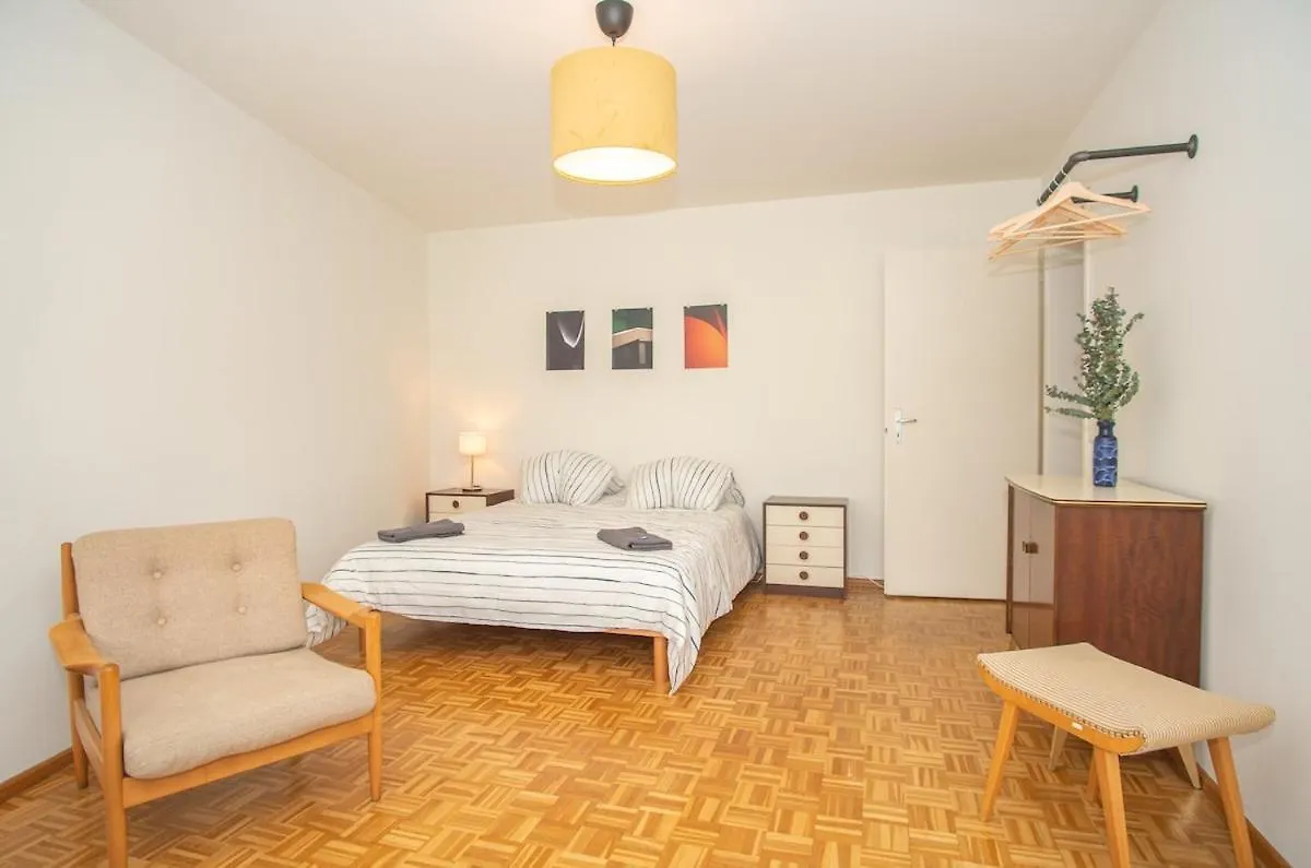 Central Studio Apartment With Free Baselcard - Klimt